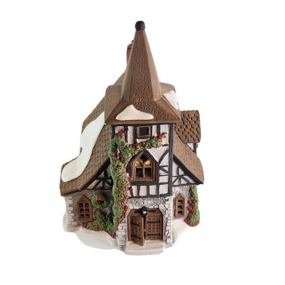 Dept 56 Old Michael's Church HERITAGE VILLAGE COLLECTION Dickens Village #5562-0 - Picture 4 of 16